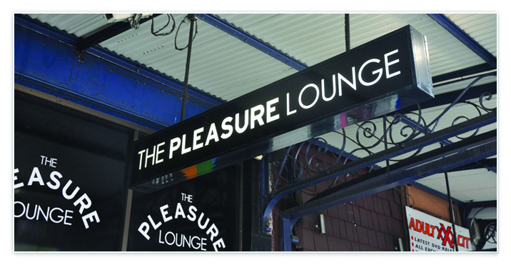 pleasure_lounge_installed