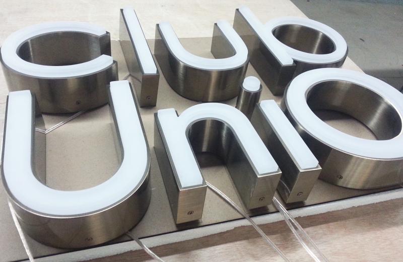 fabricated stainless steel letters with rim type edges