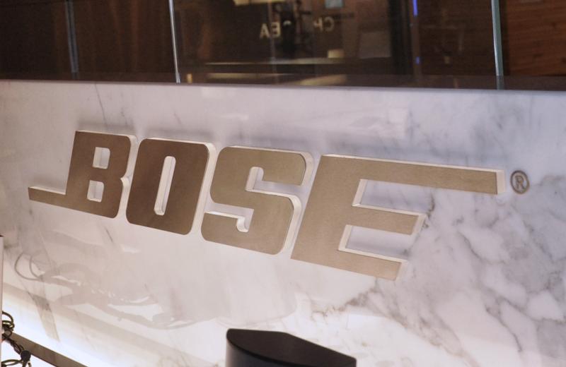 bose-close-up-ss-letters