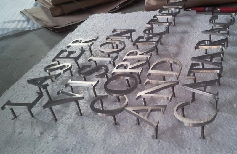 solid-stainless-steel-letters-with-pins-welded-to-rear