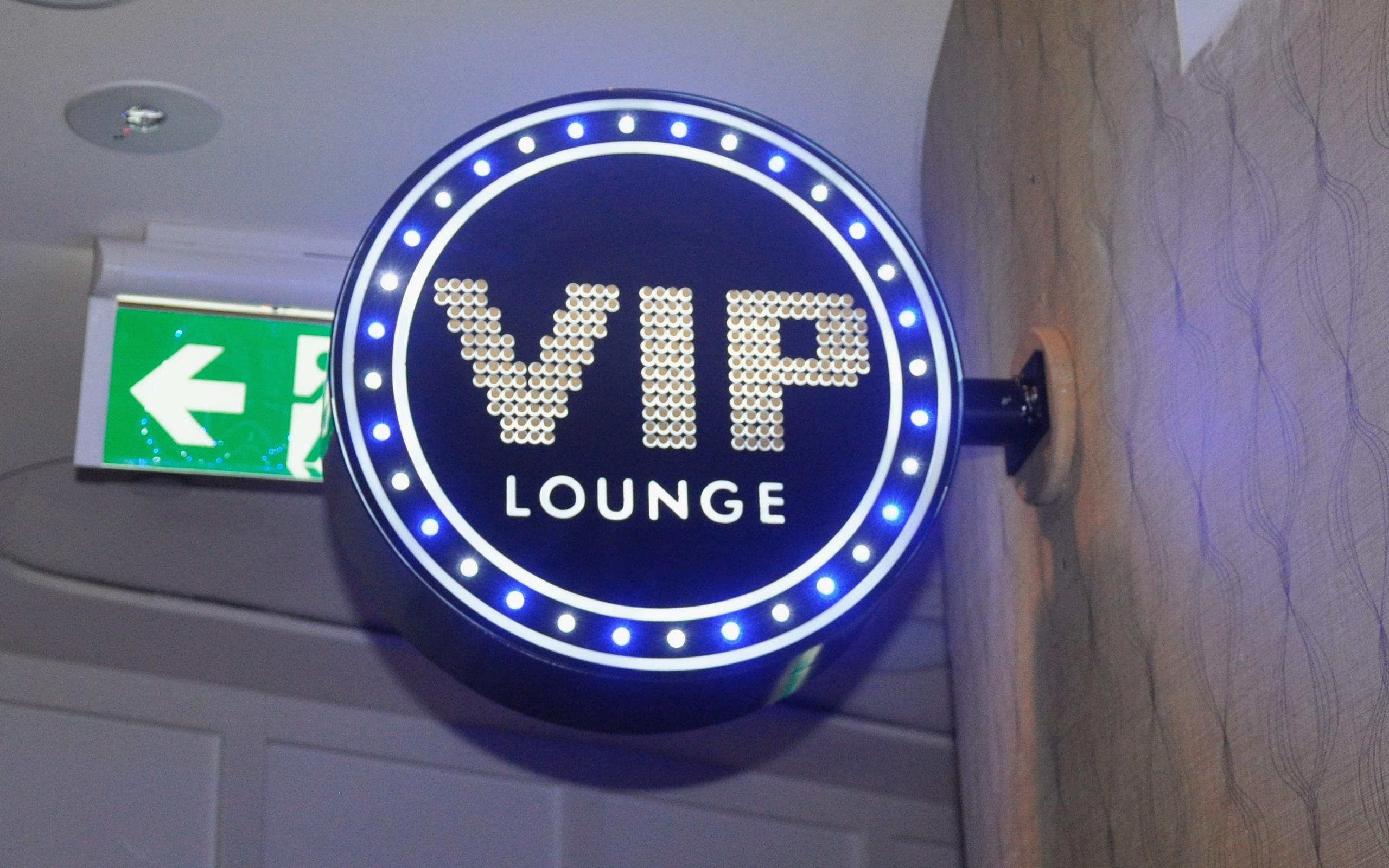 vip-double-sided-sign-with-flasher-lights